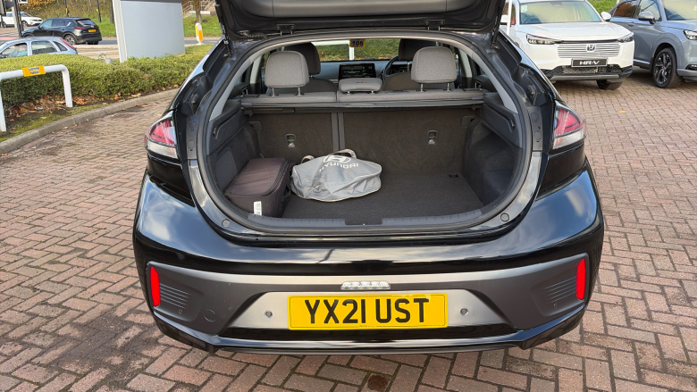 Hyundai IONIQ 1.6 GDi Plug-in Hybrid Premium 5dr DCT Hatchback